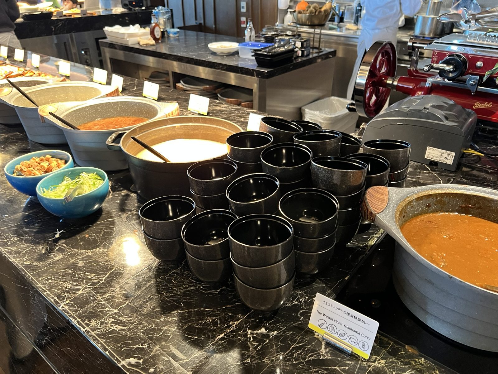 PACIFIC TABLEの朝食ビュッフェ台